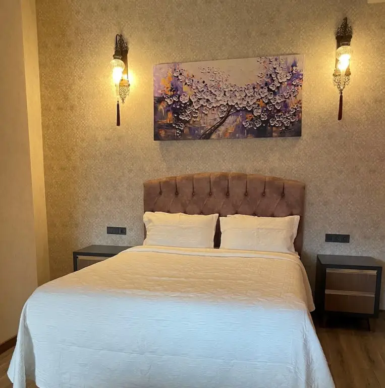 Токат: Khall Suite's