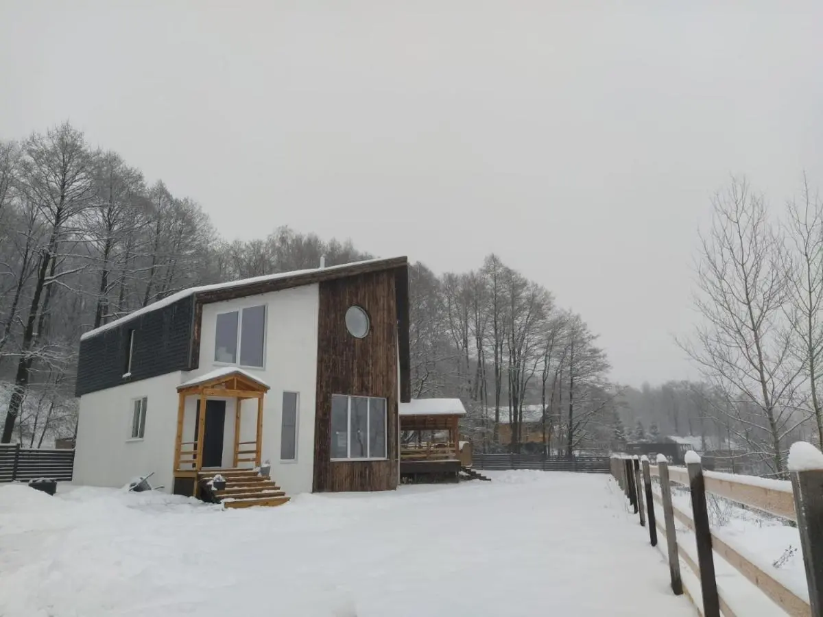 Островцы: Видовой дом на реке Пахра с камином