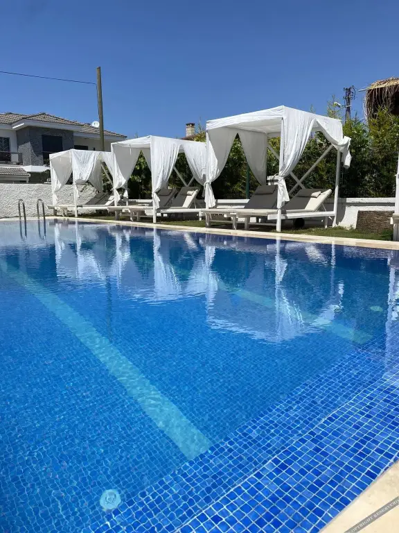 Чешме: Lamira Suites Alacati