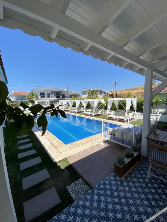 Чешме: Lamira Suites Alacati