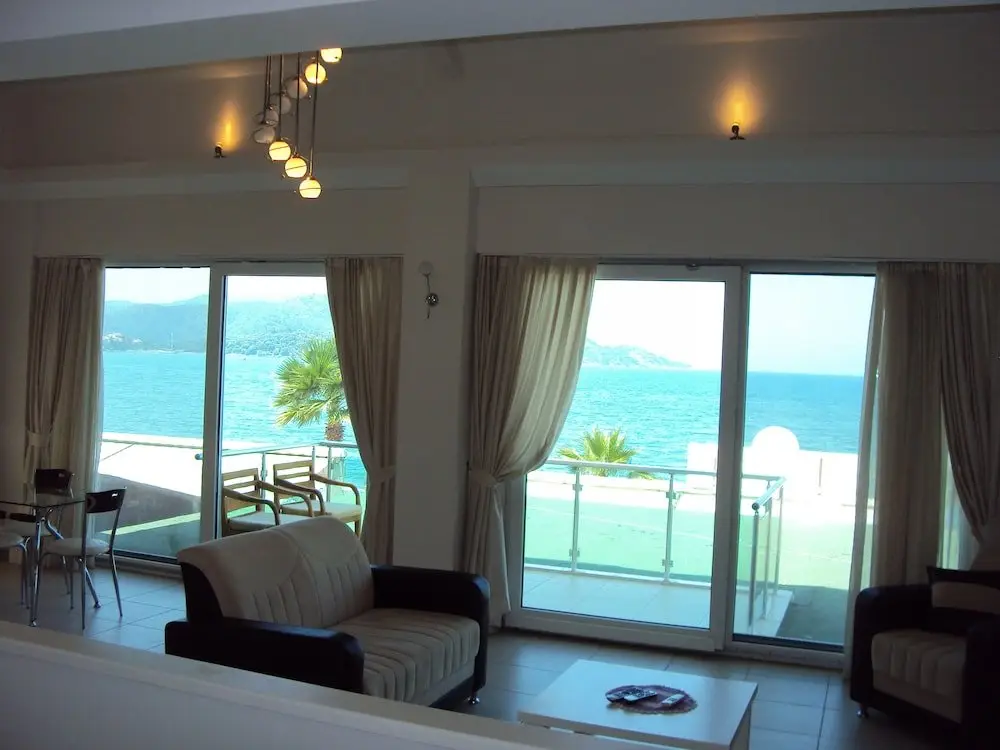 Фетхие: Seafront Apart