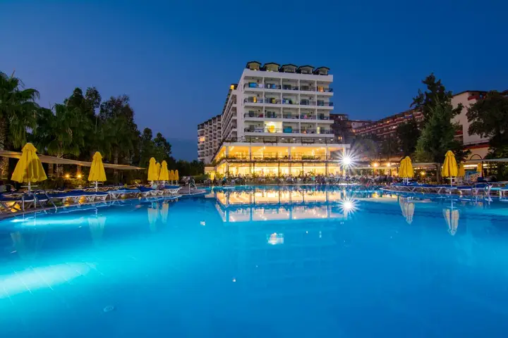 Окурджалар: Riva Delta Hotel
