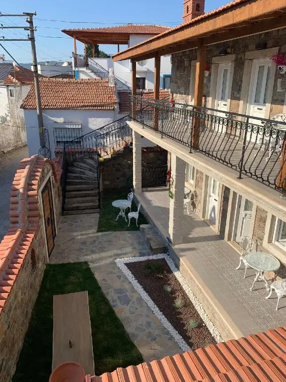Чешме: Ada Han Butik Otel