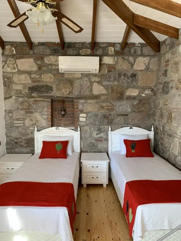 Чешме: Ada Han Butik Otel