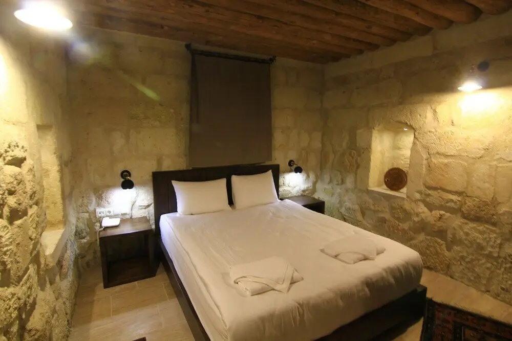 Ургуп: Tafana Cave & Stone Lodge