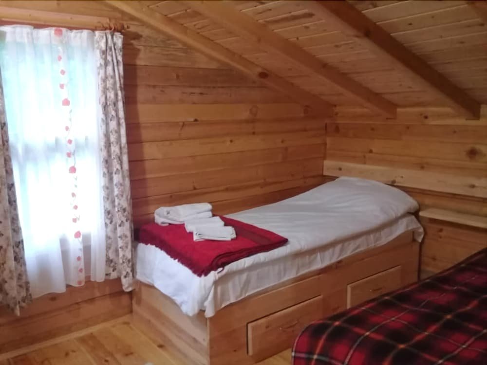 Чамлыхемшин: Pokut Inn