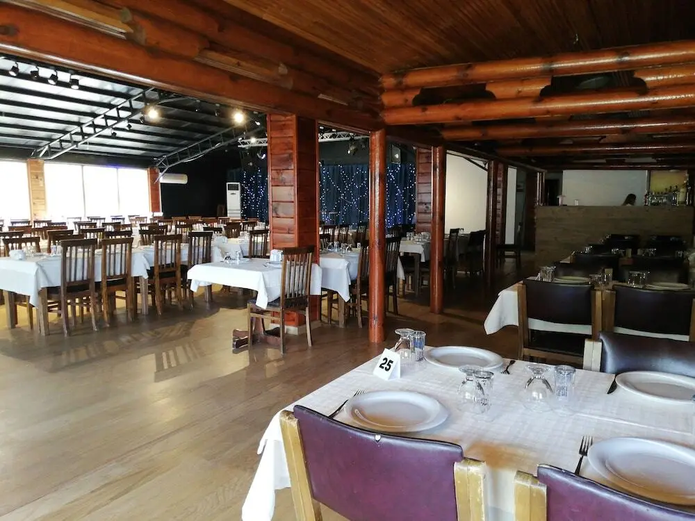 Каракасу: Lagoon Panorama Otel & Restoran