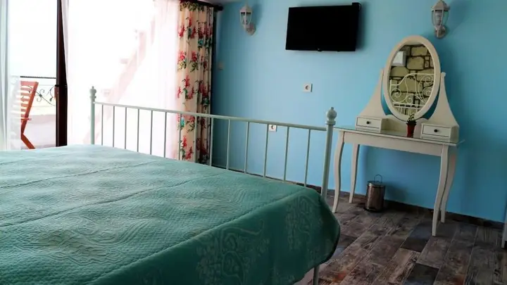 Айвалык: Beyaz Tas Otel