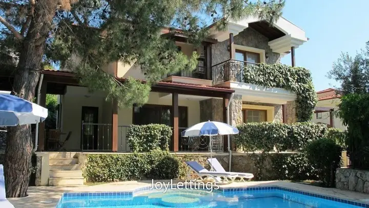 Фетхие: Villa AX03 by JoyLettings