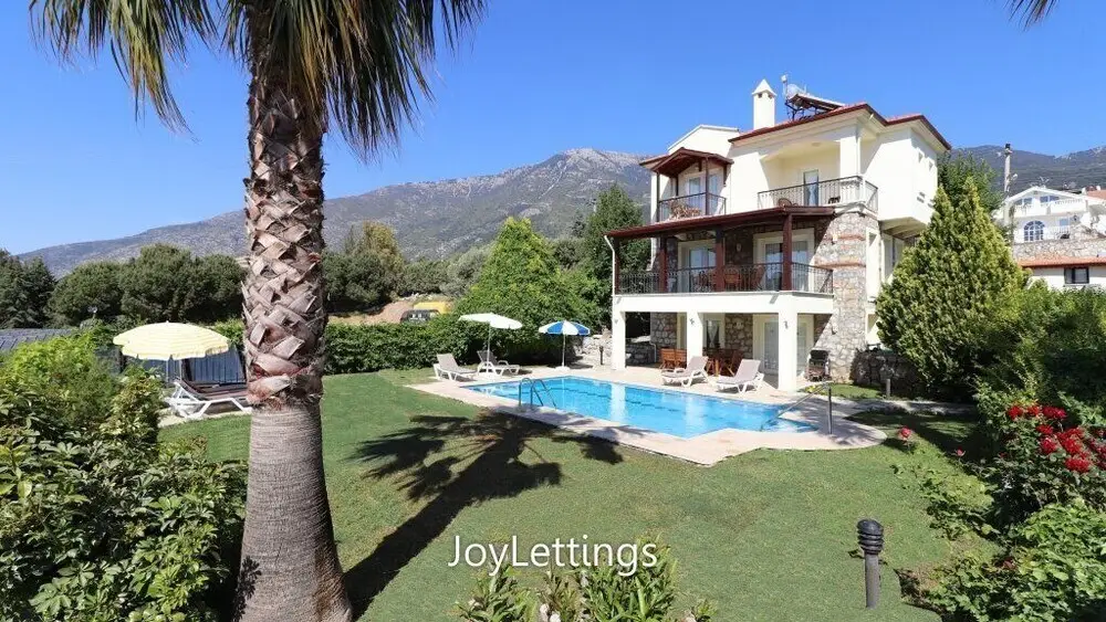 Фетхие: Villa FT01 by JoyLettings