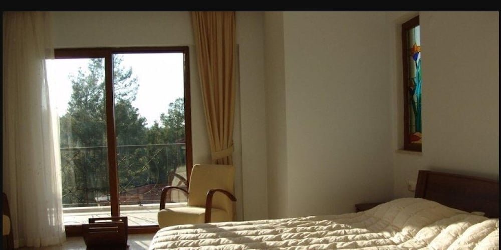 Фетхие: Villa AX08 by JoyLettings