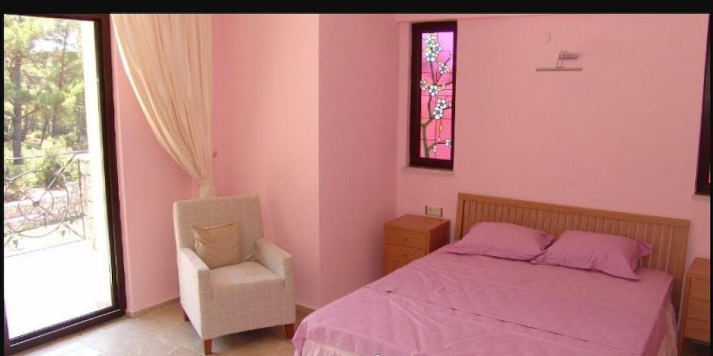 Фетхие: Villa AX08 by JoyLettings