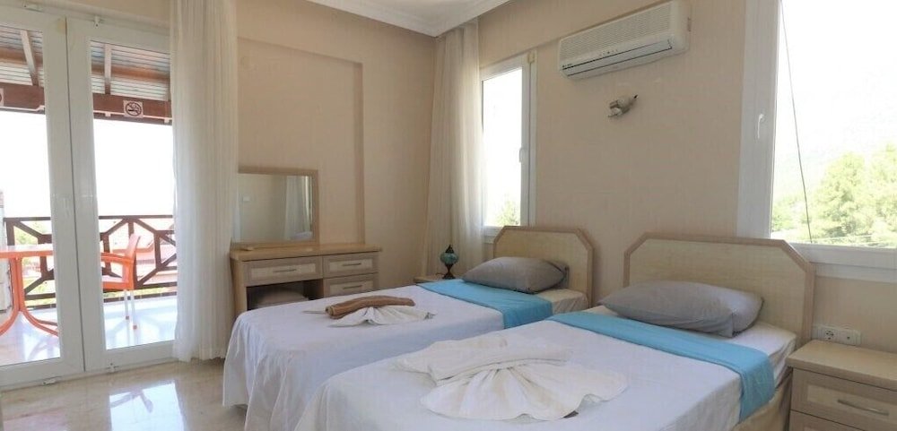Фетхие: Villa ANM2 by JoyLettings
