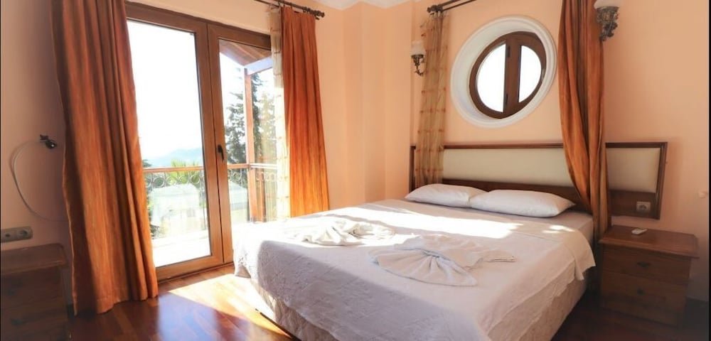 Фетхие: Villa FT17 by JoyLettings