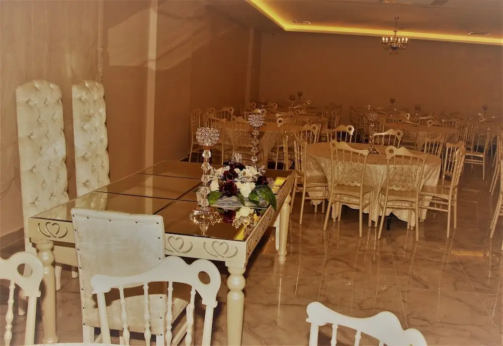Чайджума: Ereza Otel