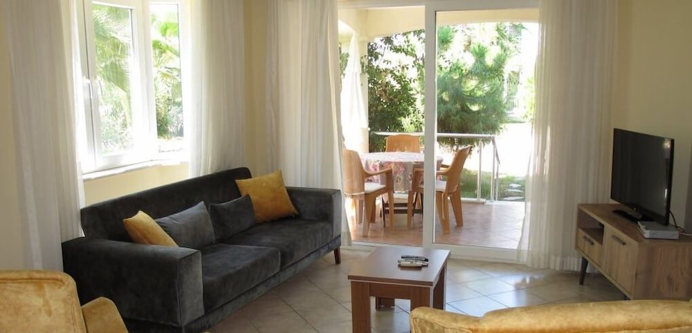 Фетхие: Villa NP09 by JoyLettings