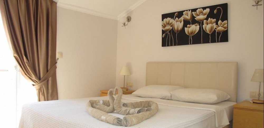 Фетхие: Villa AQ14 by JoyLettings