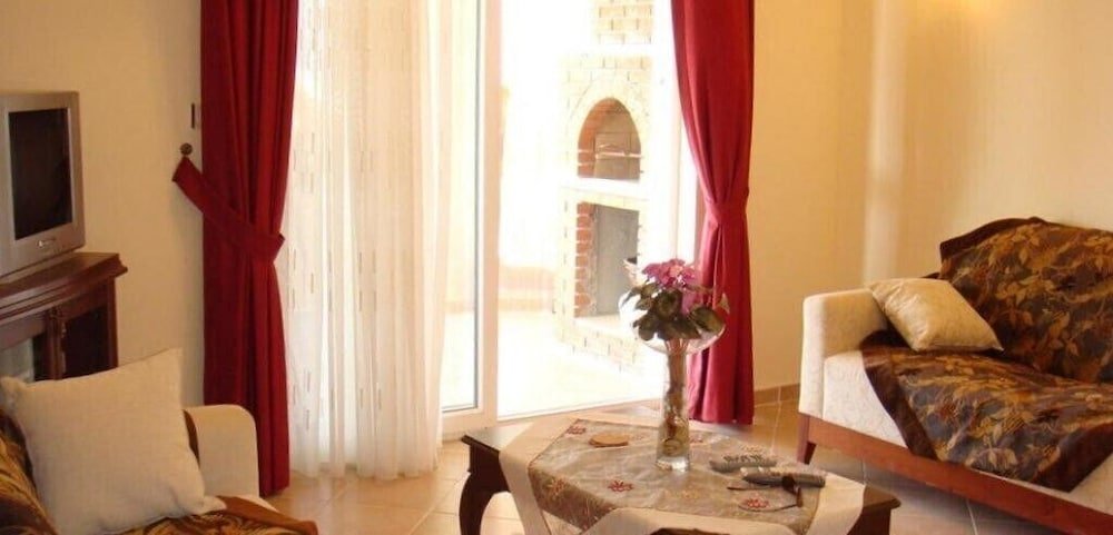 Фетхие: Villa PN15 by JoyLettings