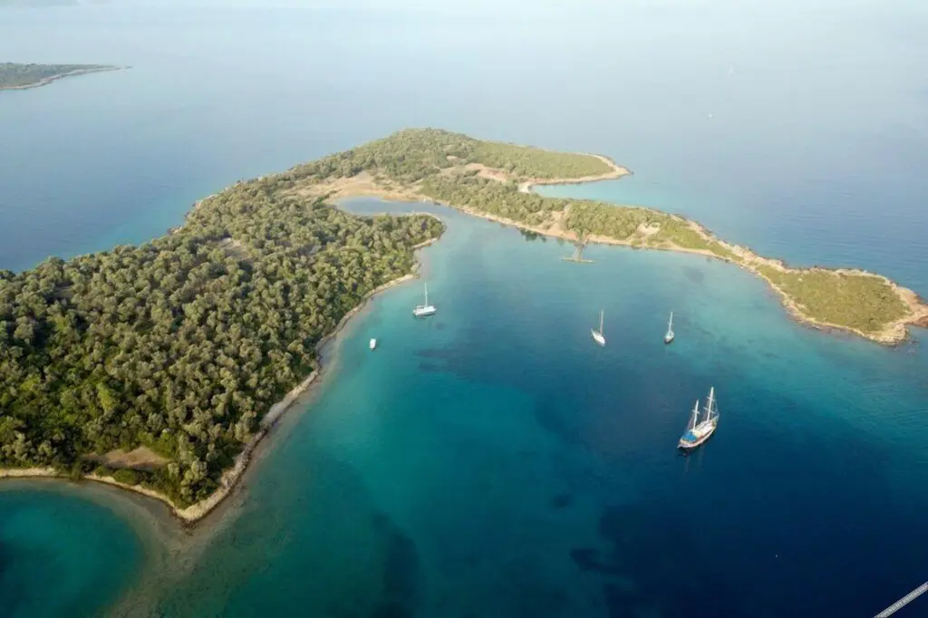 Гокова: Çalcalar Hotel