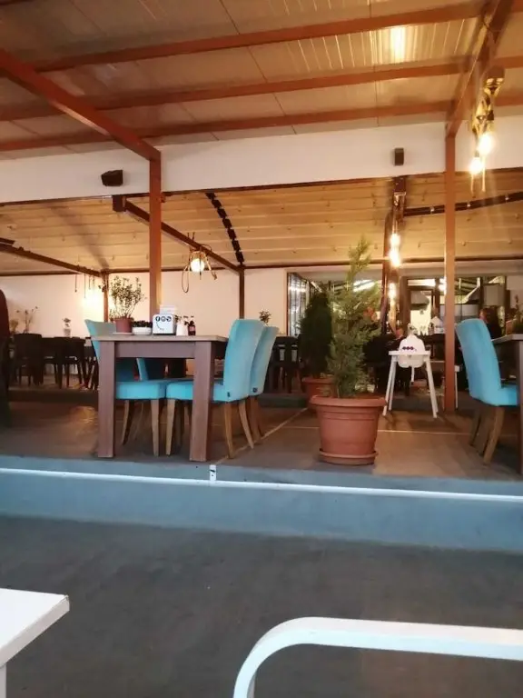 Янык: Papatya Hotel