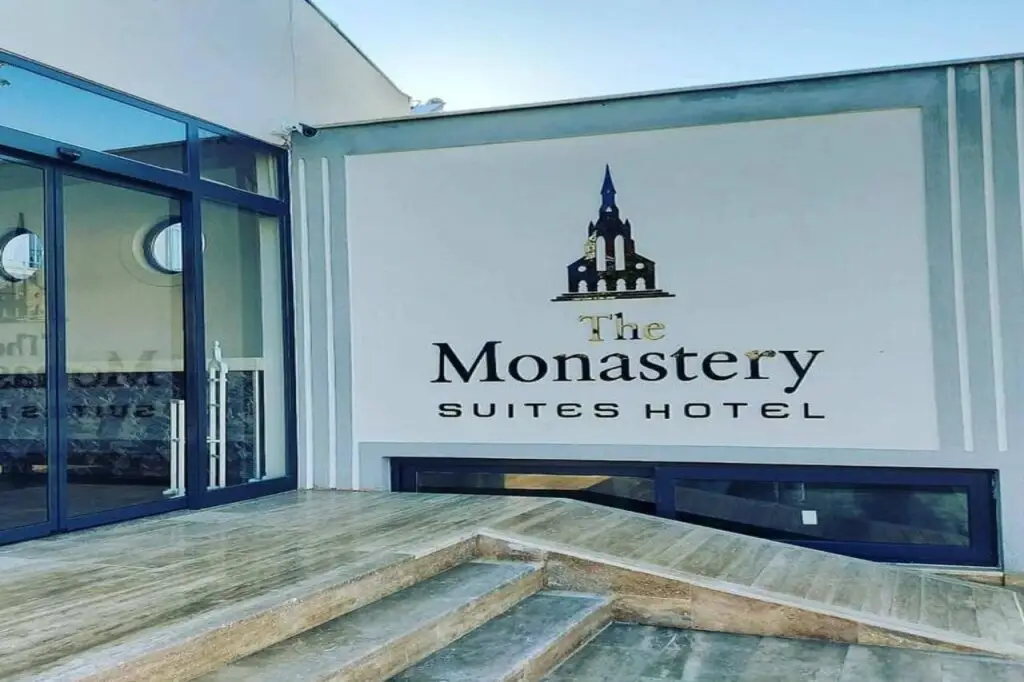 Monastery Suites Hotel — фото 1