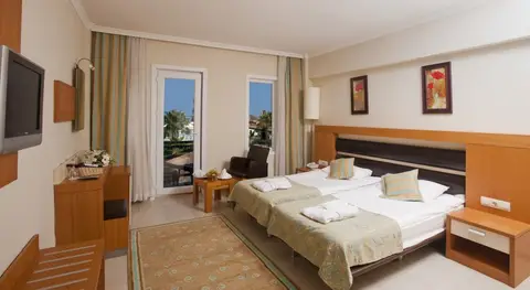Montana Beach Club Hotel — фото 1