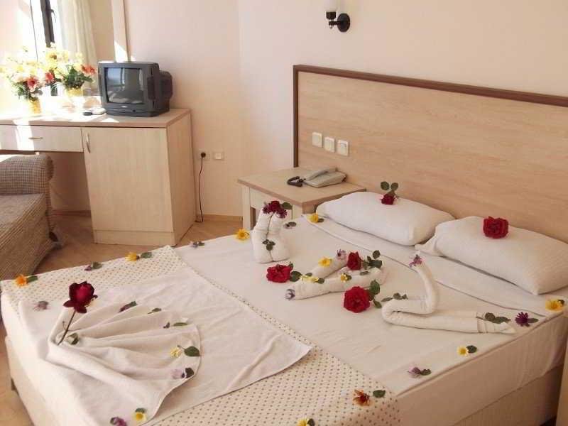 Чешме: Central Park Hotel