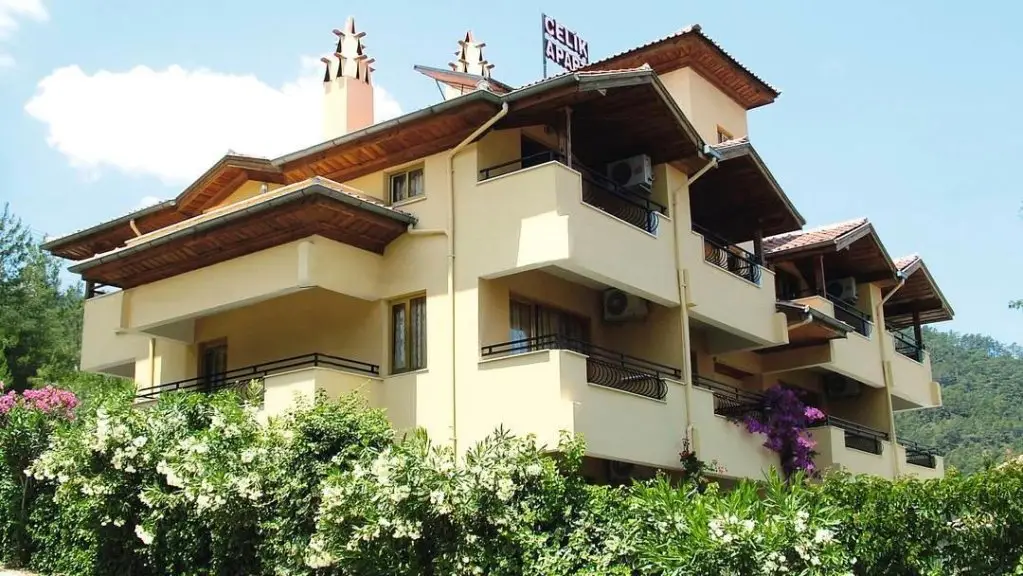 Мармарис: Celi̇k Apart Hotel