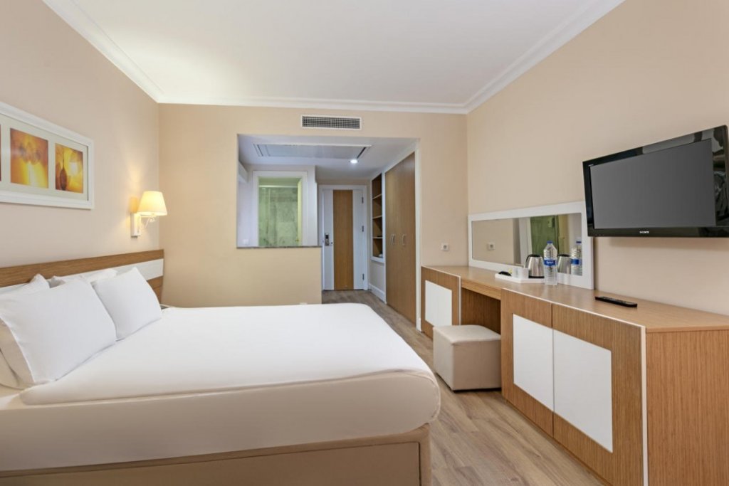 PGS Hotels World Palace — фото 1