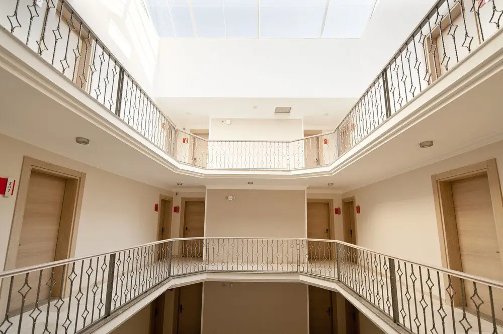 Чешме: Atrium