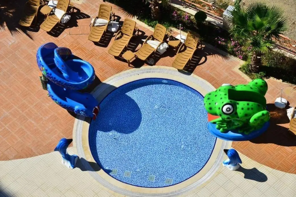 Аланья: Summer Holiday in Veste Gardan 11