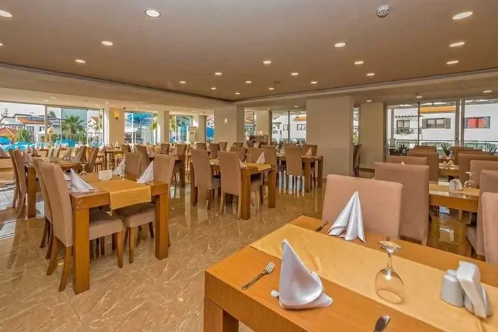 Кадрие: River Resort Hotel