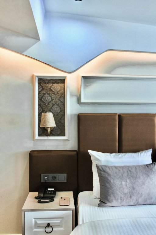 Арнавуткёй: FRT Airport Hotel