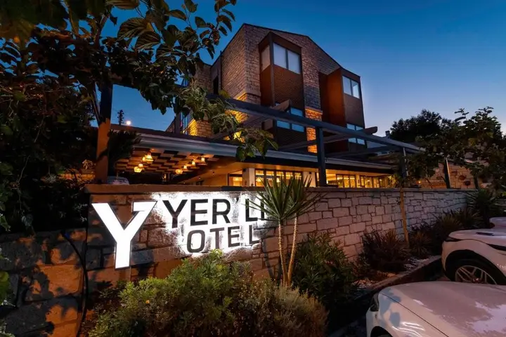 Чешме: Yerli Otel Alacati