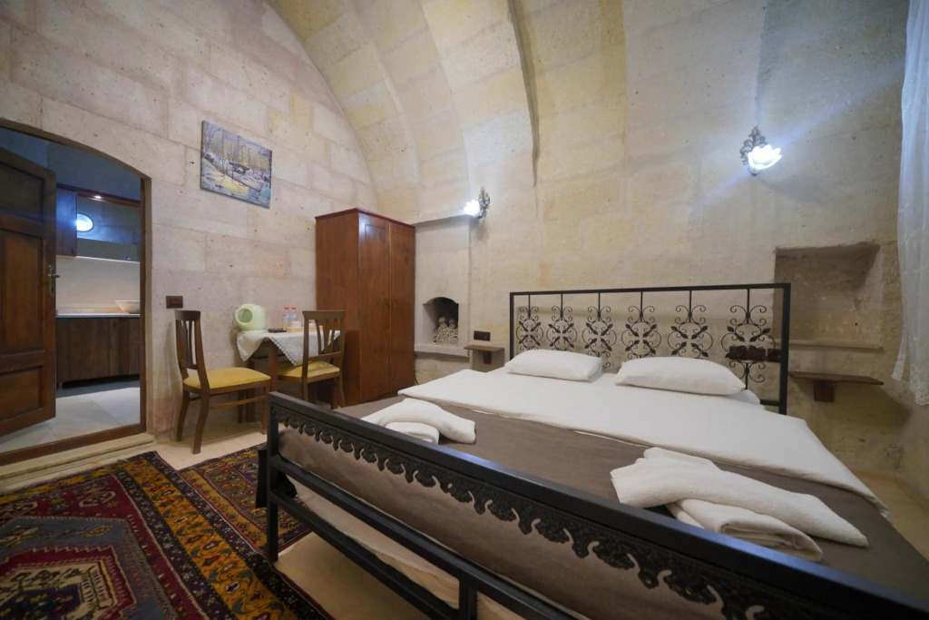 Ургуп: Megaron Cave Hotel