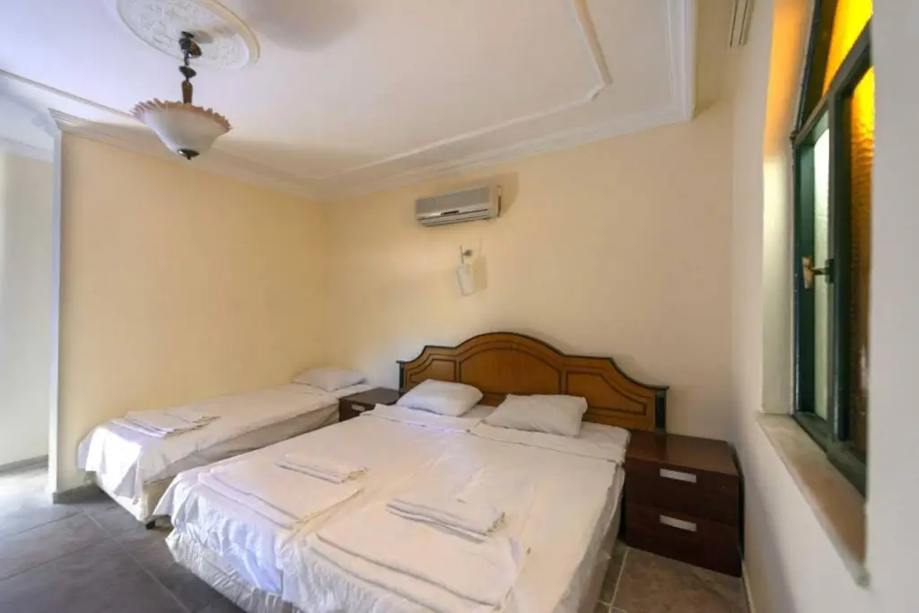 Бельдиби: Kromer Garden Hotel