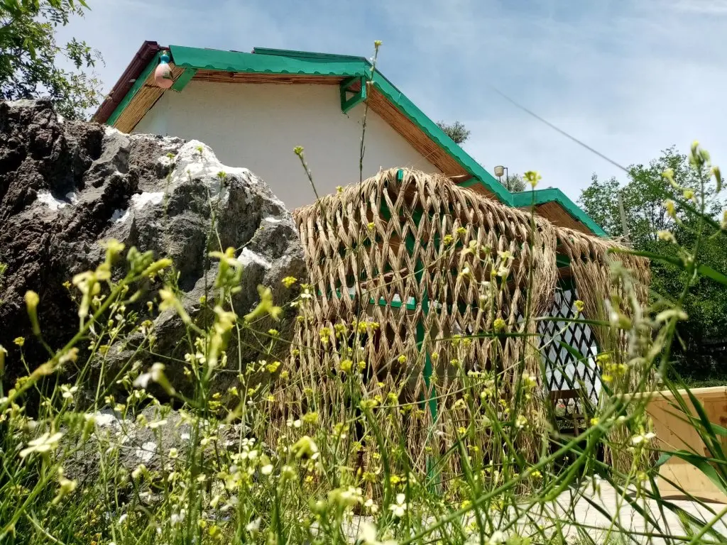 Гокбел: Iztuzu Homes