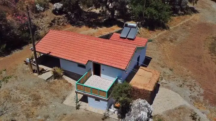 Гокбел: Iztuzu Homes