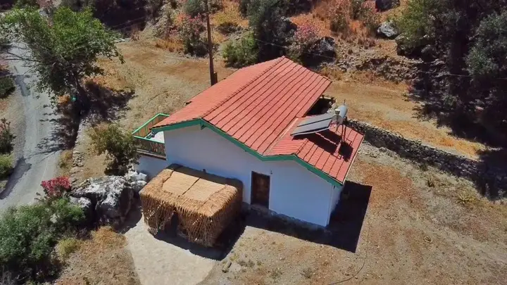 Гокбел: Iztuzu Homes