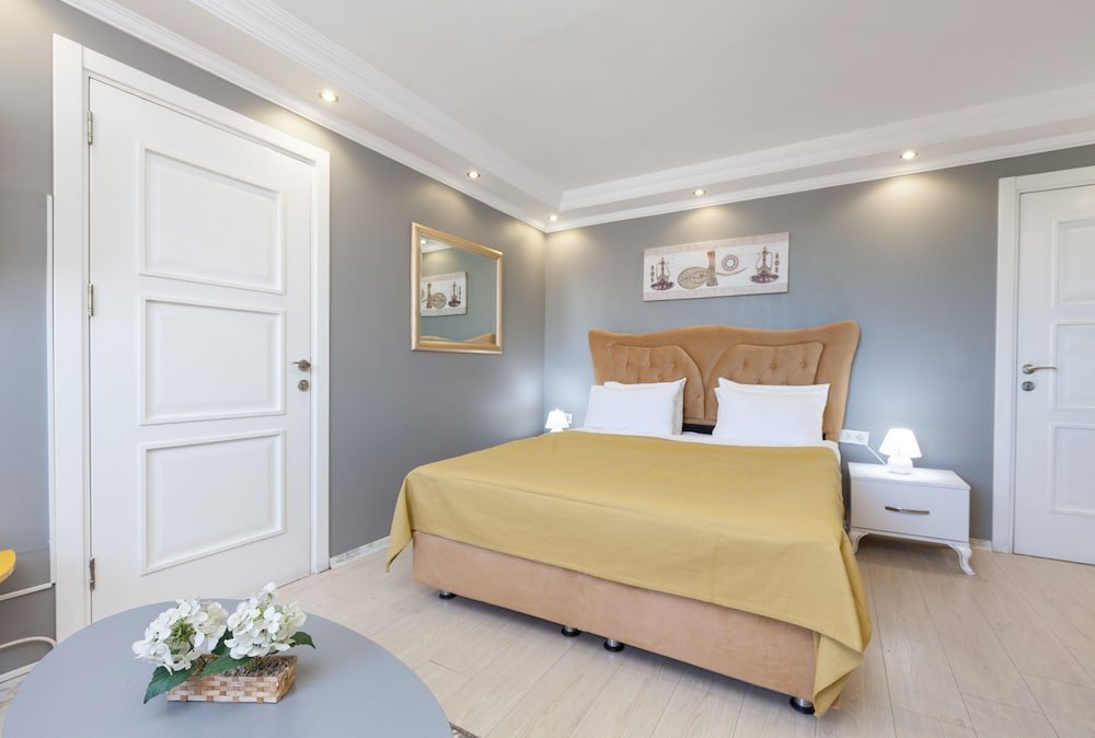 Стамбул: Galata Port Flat Company