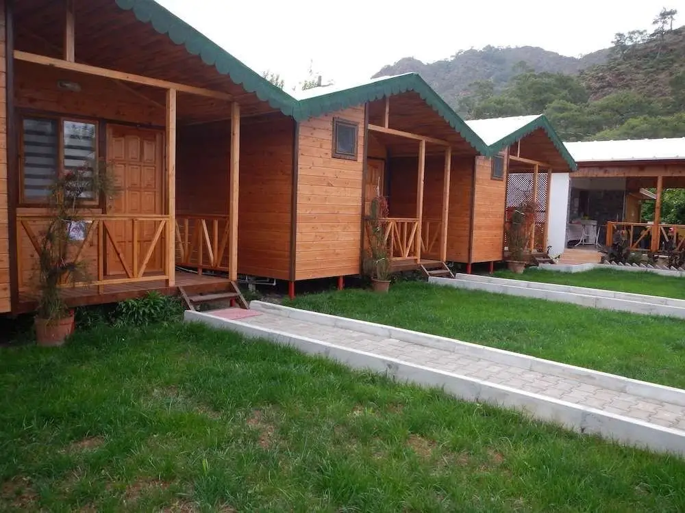 Чиралы: Kocakaya Pansiyon & Bungalow