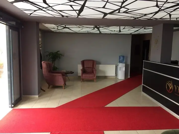Енис: Yilton Otel