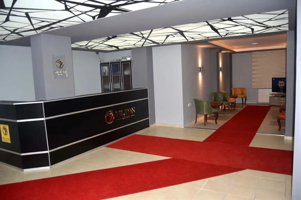 Енис: Yilton Otel