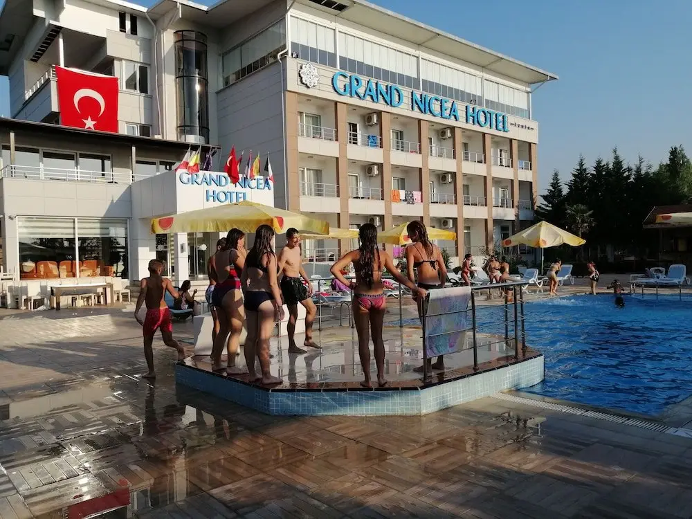 Grand Nicea Hotel — фото 1