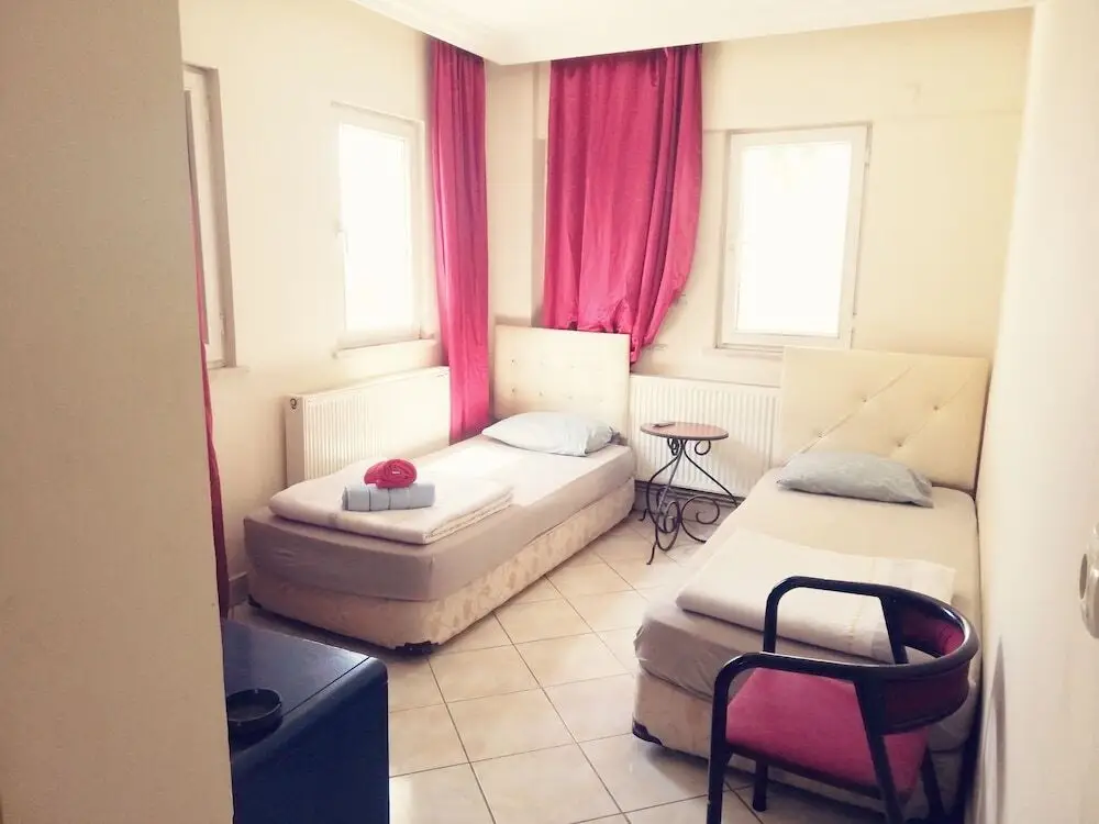 Есилова: Gorenser Otel