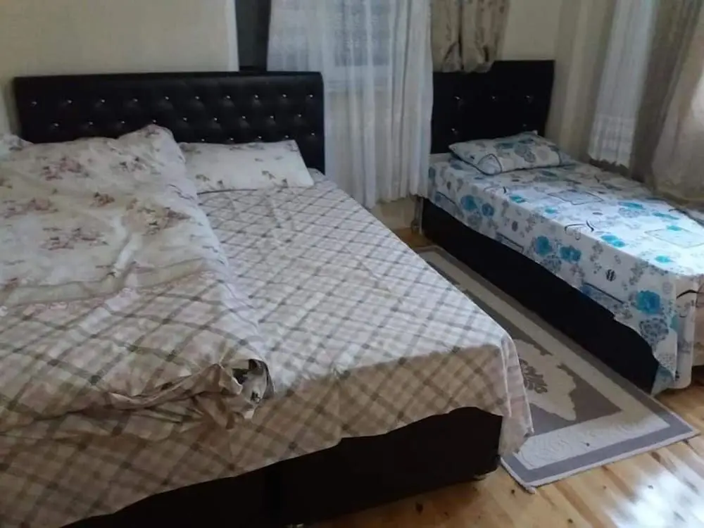 Кумбет: Cam Isigi Pansiyon