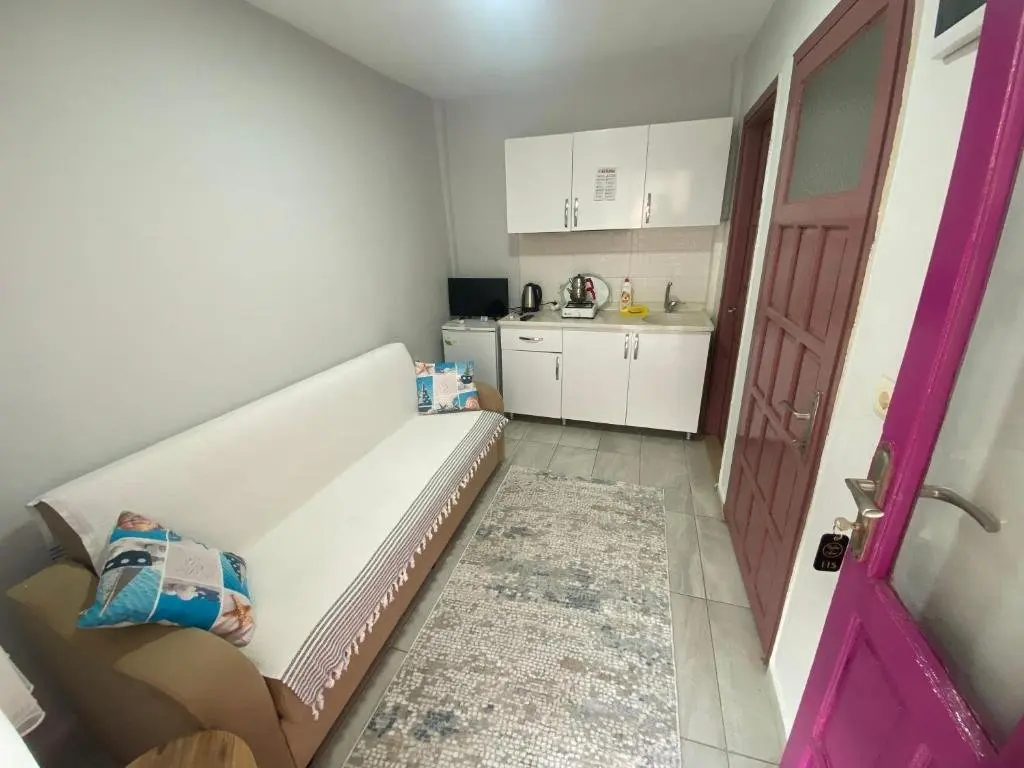 Карабурун: Rıdvan Apart Evleri