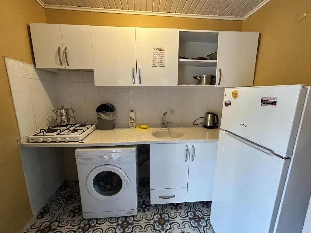 Карабурун: Rıdvan Apart Evleri