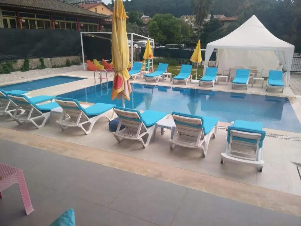 Фетхие: Paddys Apartments, Hisarönü