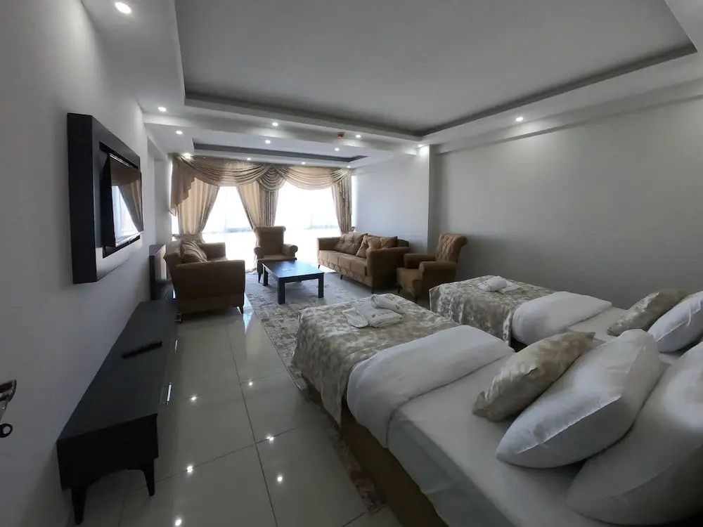 Арнавуткёй: CNR Otelcilik